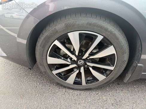 Used 2022 Nissan Sentra SV w/ SV Premium Package image 7