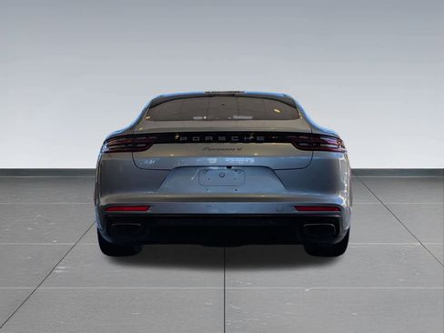 Used 2017 Porsche Panamera 4 image 5