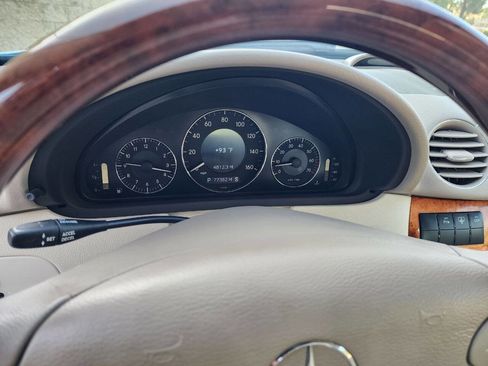 Used 2005 Mercedes-Benz CLK 320 Coupe image 19