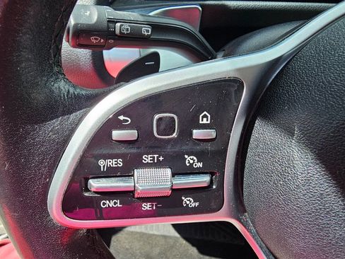 Used 2020 Mercedes-Benz GLB 250 w/ Premium Package image 17