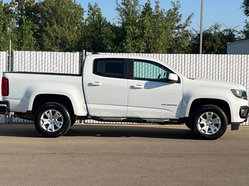 Used 2022 Chevrolet Colorado LT w/ LT Convenience Package image 3
