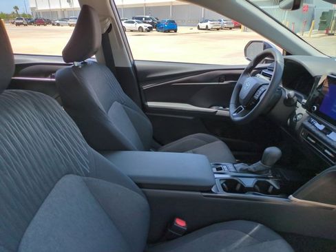 Used 2025 Toyota Camry LE w/ Convenience Package FWD image 20