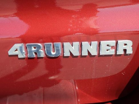 Used 2009 Toyota 4Runner SR5 image 10