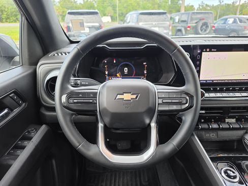 Used 2023 Chevrolet Colorado LT w/ LT Convenience Package II AWD/4WD image 20