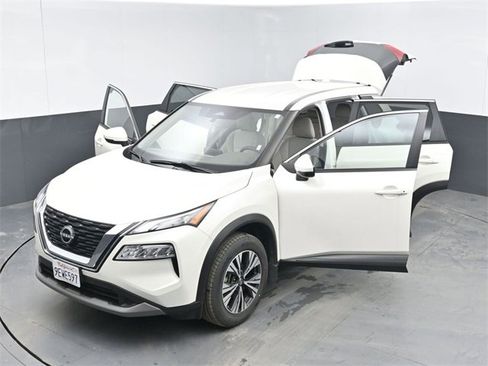 Used 2023 Nissan Rogue SV image 49