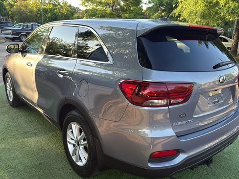 Used 2020 Kia Sorento LX AWD/4WD image 5