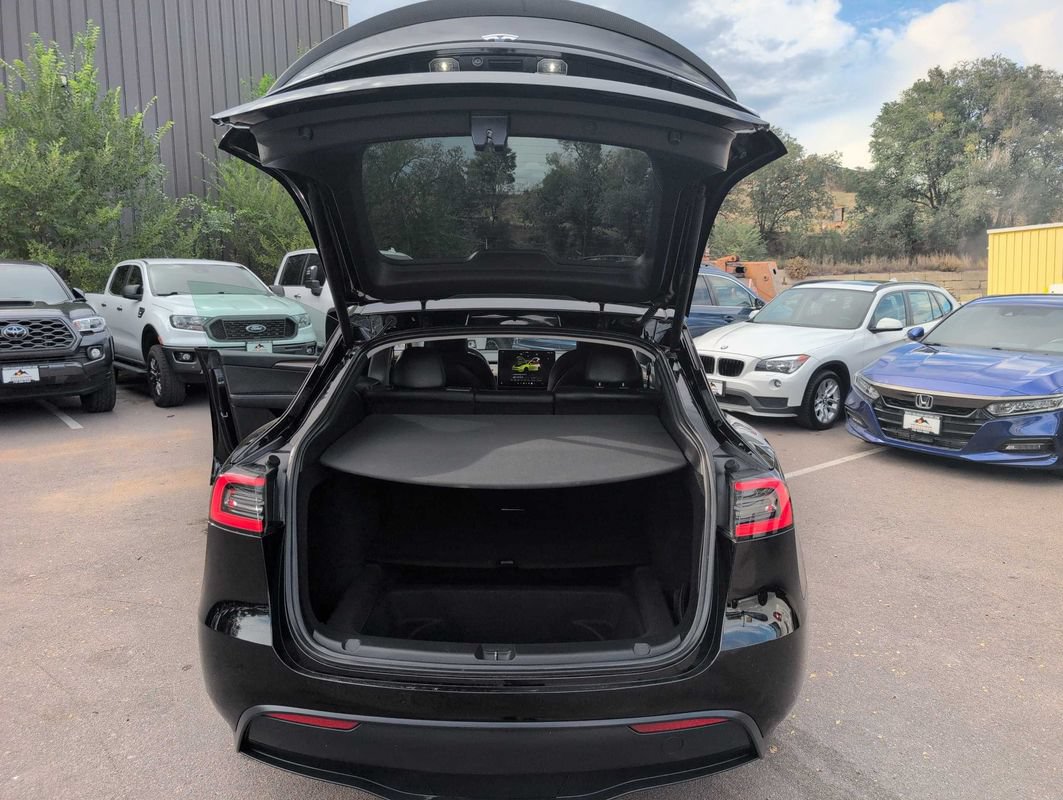 Used 2023 Tesla Model Y Performance AWD/4WD image 27