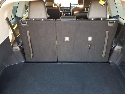 Certified 2025 Toyota Grand Highlander AWD image 16