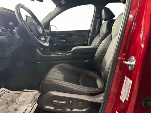 Used 2025 Honda Pilot TrailSport image 22