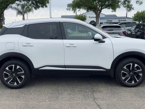 Used 2025 Nissan Kicks SR AWD/4WD image 8