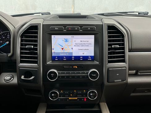 Used 2020 Ford Expedition XLT w/ Equipment Group 202A image 27