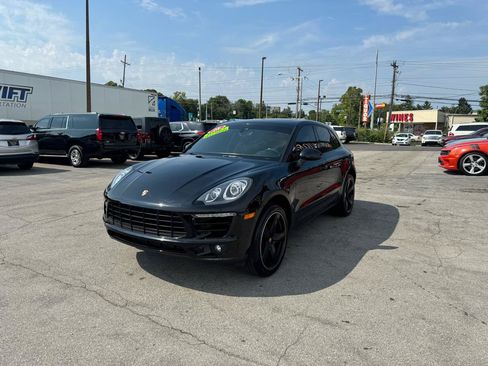 Used 2018 Porsche Macan AWD/4WD image 7