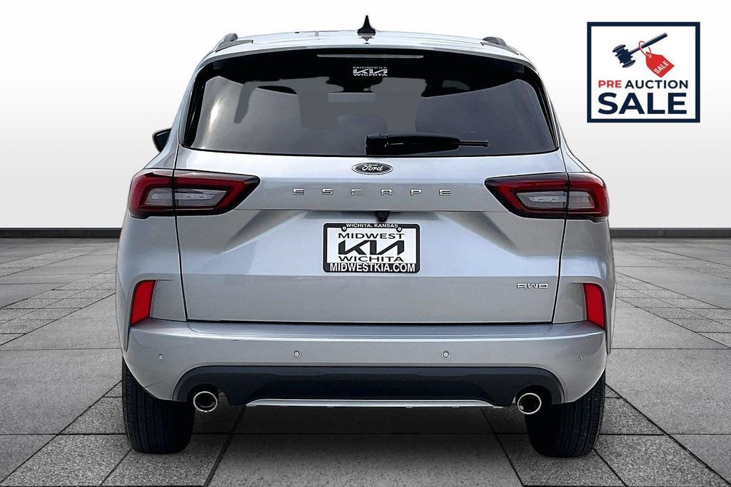 Used 2024 Ford Escape ST-Line w/ Tech Pack #1 AWD/4WD image 4