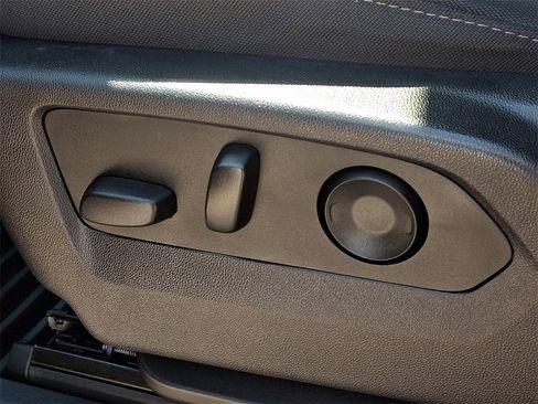 Certified 2023 Chevrolet Silverado 1500 Custom Trail Boss image 28