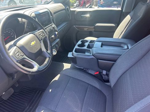 Used 2022 Chevrolet Silverado 1500 LT AWD/4WD image 11