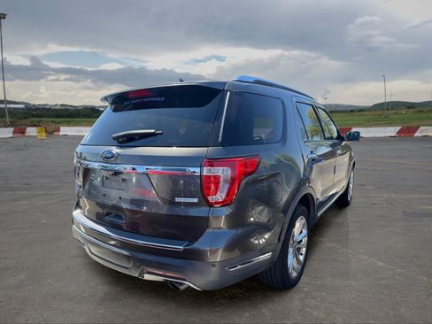 Used 2018 Ford Explorer Limited w/ Equipment Group 301A FWD image 3
