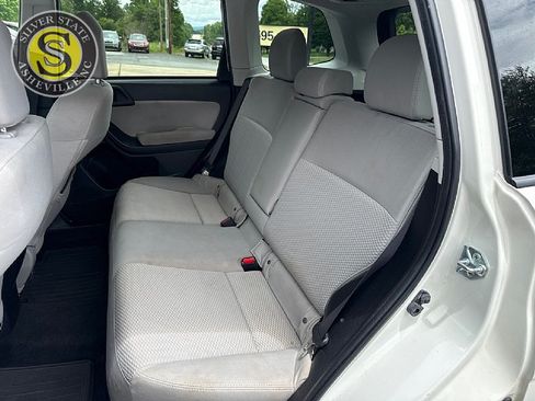 Used 2015 Subaru Forester 2.5i Premium w/ All-Weather Package AWD/4WD image 13