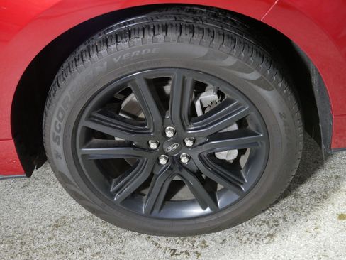 Used 2024 Ford Edge ST-Line w/ Class II Trailer Tow Package AWD/4WD image 15