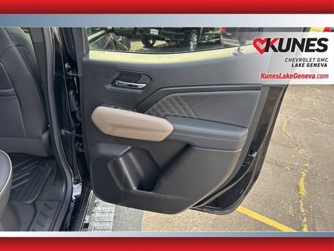 New 2025 GMC Canyon Denali image 16