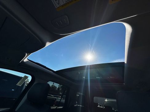 New 2025 Ford Expedition Active image 97