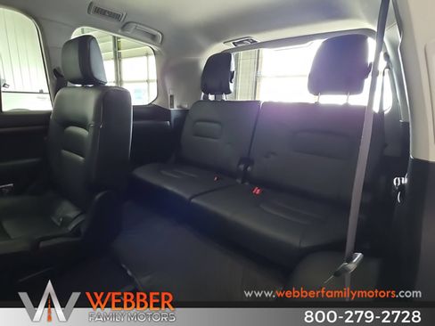 Used 2016 Toyota Land Cruiser w/ Four Season Floor Mat Package AWD/4WD image 25