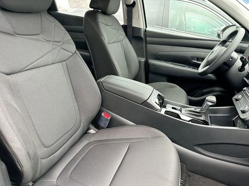 Certified 2025 Hyundai Tucson SE image 41