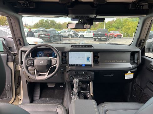 New 2025 Ford Bronco Badlands AWD/4WD image 44