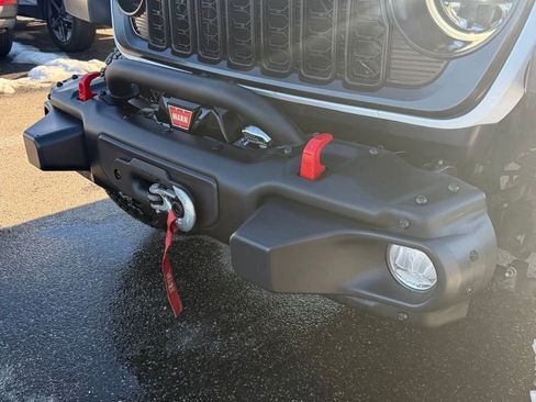 Used 2025 Jeep Wrangler Rubicon w/ Steel Bumper Group image 22