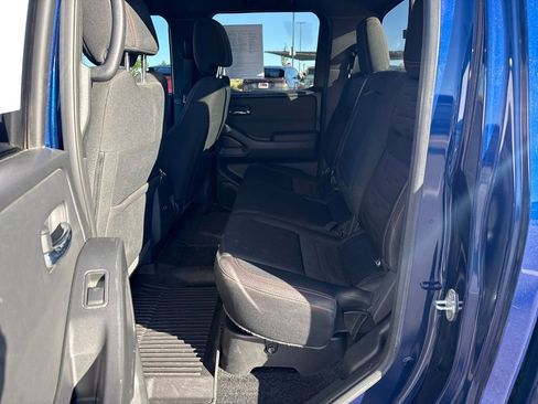 Used 2022 Nissan Frontier PRO-4X w/ Technology Package AWD/4WD image 34