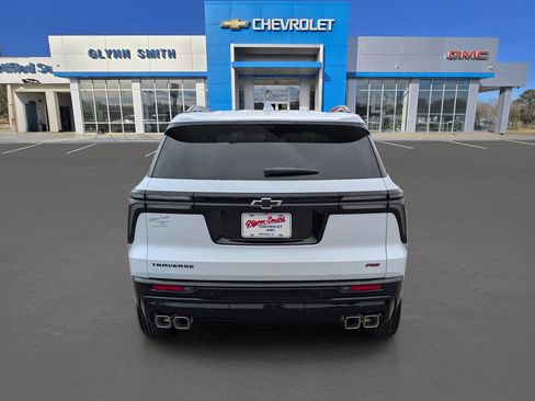 New 2026 Chevrolet Traverse RS image 9