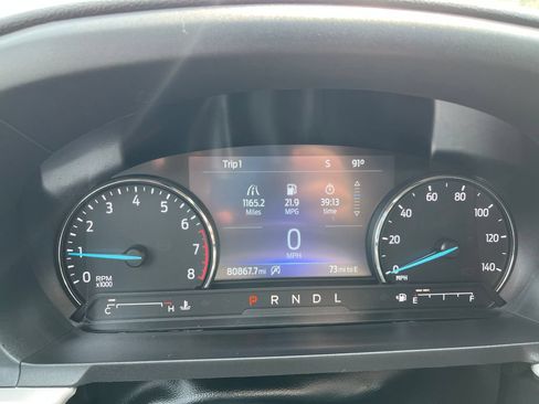 Used 2021 Ford Explorer XLT w/ Equipment Group 202A AWD/4WD image 19