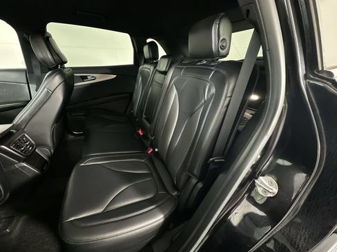 Used 2020 Lincoln Nautilus FWD w/ Equipment Group 101A image 22