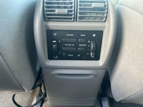 Used 1997 Ford Explorer XLT AWD/4WD image 22