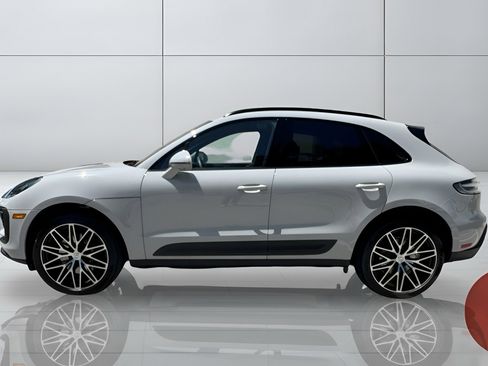 Used 2026 Porsche Macan S AWD/4WD image 3