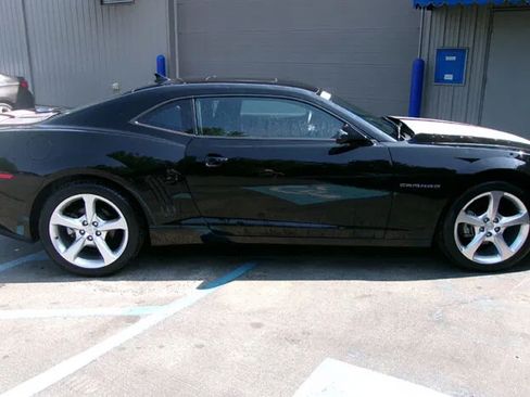 Used 2015 Chevrolet Camaro LT w/ RS Package RWD image 7