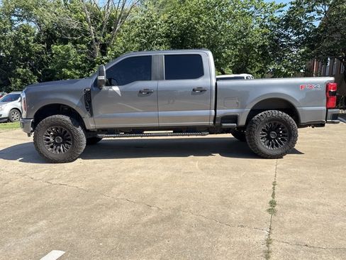 Used 2024 Ford F250 XL w/ STX Appearance Package AWD/4WD image 3