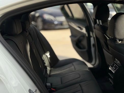 Used 2019 BMW 530e image 13