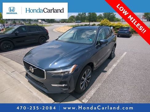 Used 2022 Volvo XC60 B5 Momentum w/ Climate Package FWD image 1