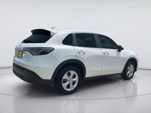Used 2025 Honda HR-V LX image 6