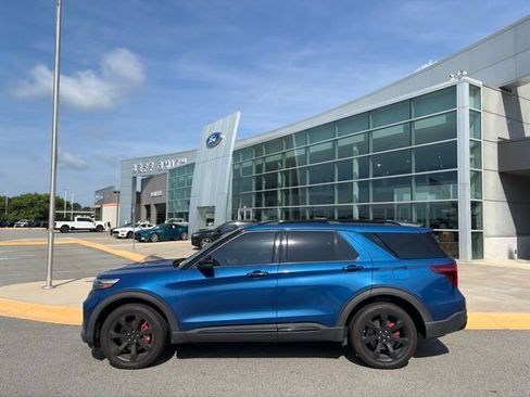 Used 2020 Ford Explorer ST w/ ST Street Pack AWD/4WD image 2