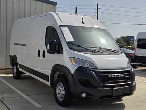 Used 2024 RAM ProMaster 2500 w/ Convenience Group FWD image 1
