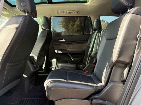 Used 2021 Volkswagen Atlas SEL R-Line FWD image 10