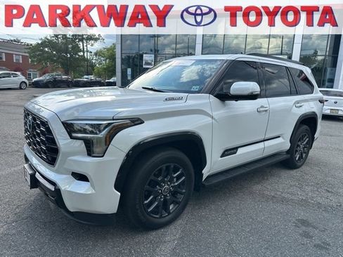 Certified 2023 Toyota Sequoia Platinum AWD/4WD image 1