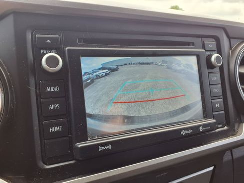 Used 2019 Toyota Tacoma SR5 RWD image 5
