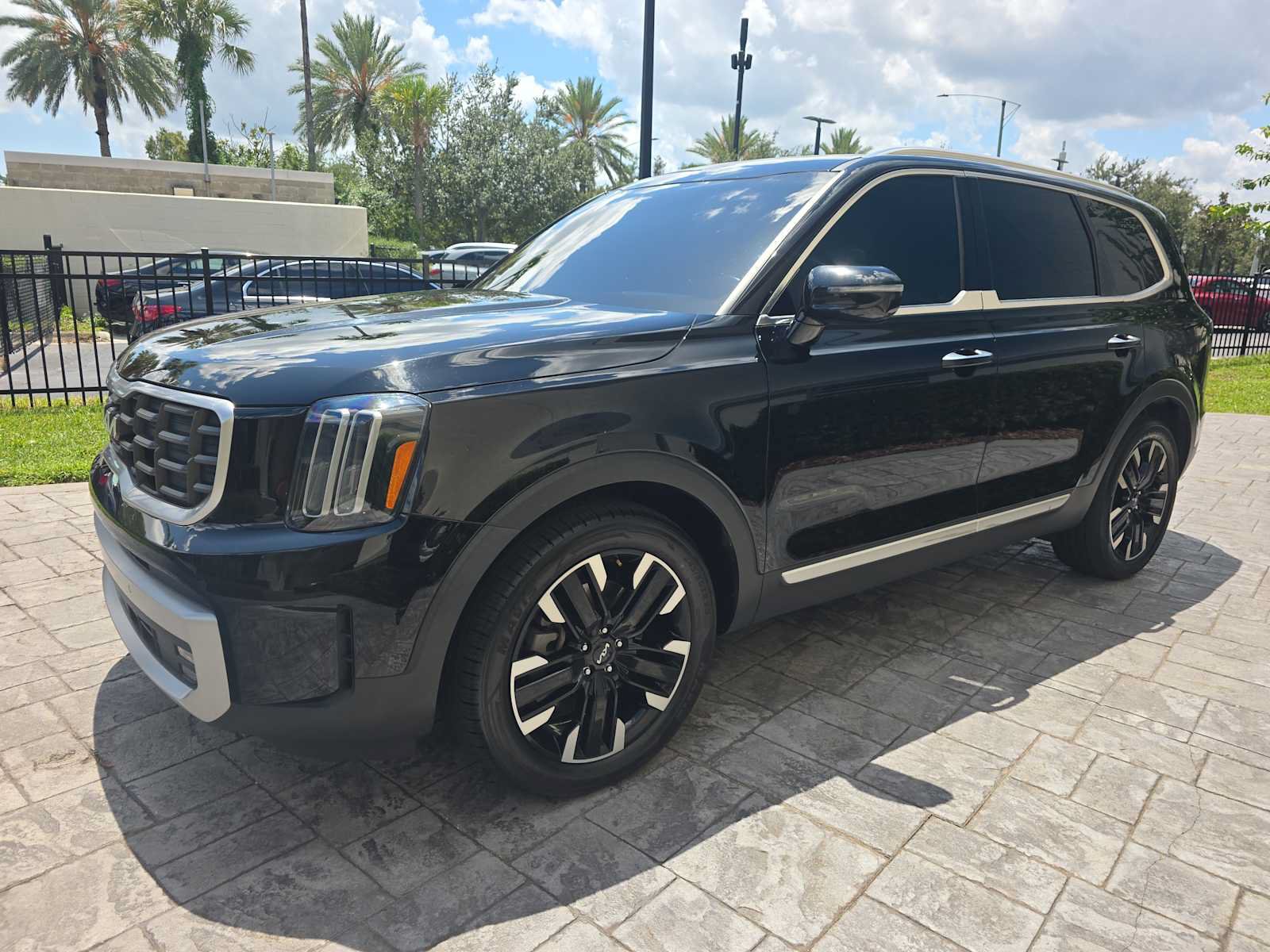 Used 2023 Kia Telluride SX Prestige AWD/4WD image 8
