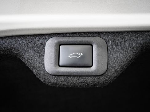 Certified 2025 Lexus ES 300h Ultra Luxury w/ Accessory Package (Z1) image 21