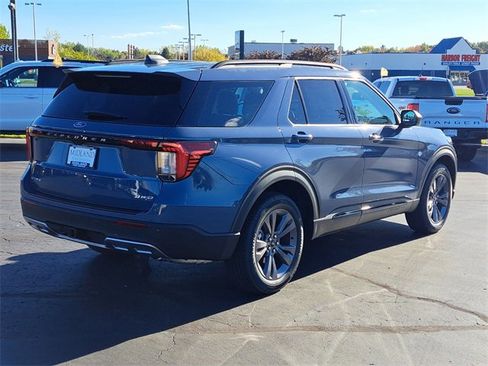 New 2026 Ford Explorer Active image 3