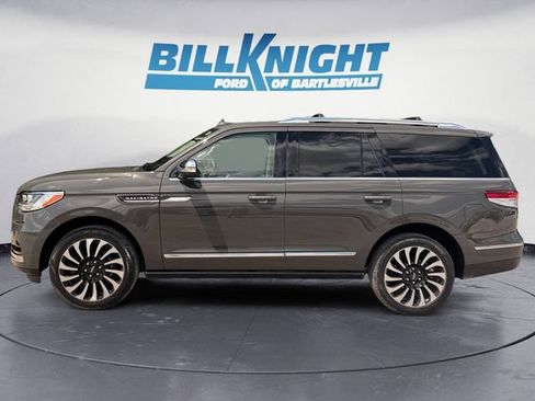 Used 2024 Lincoln Navigator Black Label AWD/4WD image 2