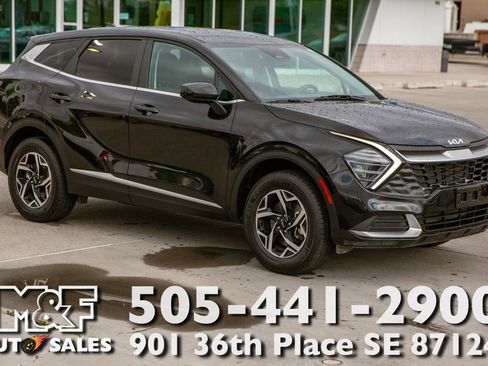 Used 2024 Kia Sportage LX AWD/4WD image 1