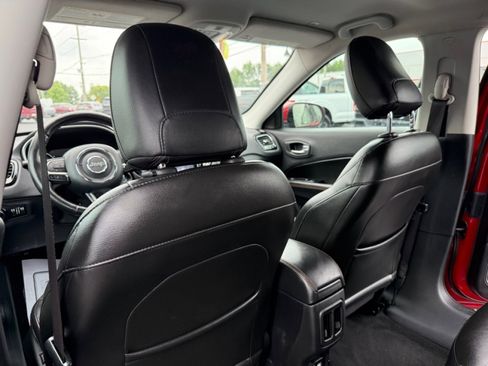 Used 2018 Jeep Compass Limited w/ Navigation Group image 18